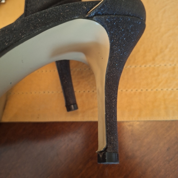 Badgley Mischka Embellished Women's Black Heels Sz 7 - Picture 6 of 16